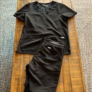 Figs Black Scrub Set Small